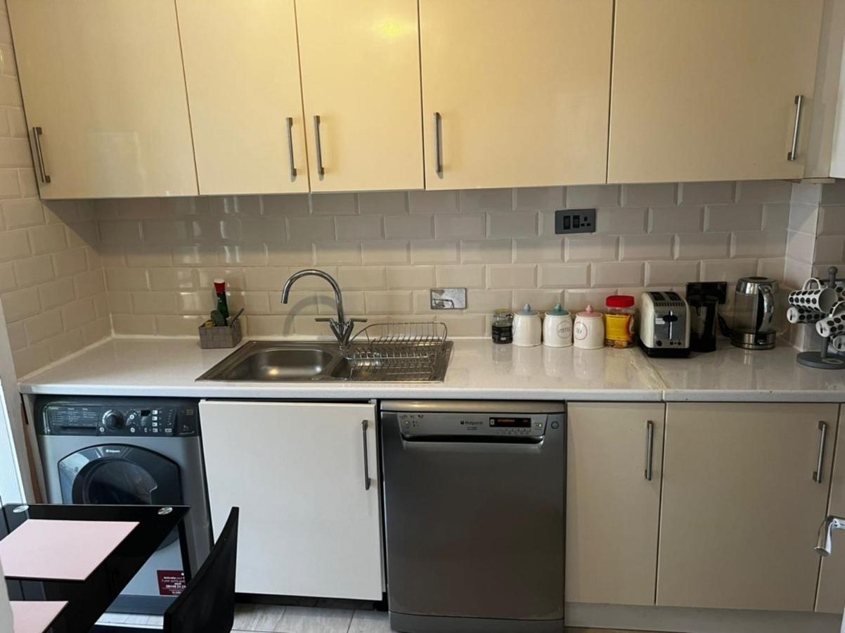 Cosy 2-Bedroom Flat In Finsbury Park, Modern, Convenient & Close To Central London! 外观 照片