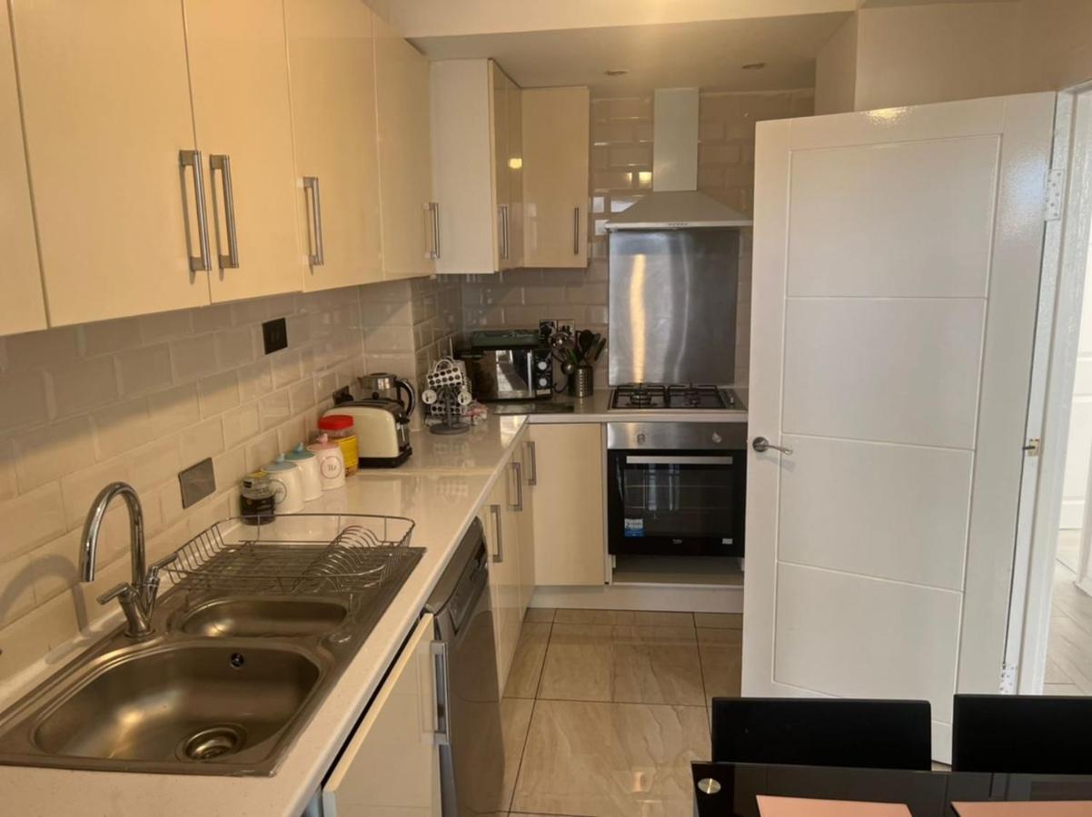 Cosy 2-Bedroom Flat In Finsbury Park, Modern, Convenient & Close To Central London! 外观 照片